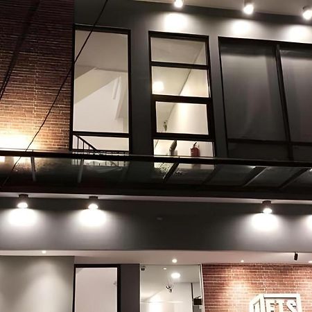 Weis Hotel Simpang Lima Semarang Exterior photo