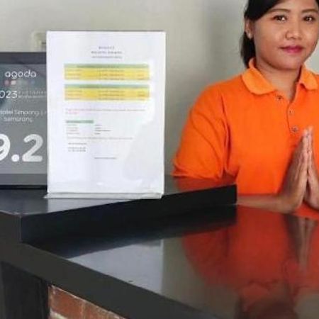 Weis Hotel Simpang Lima Semarang Exterior photo